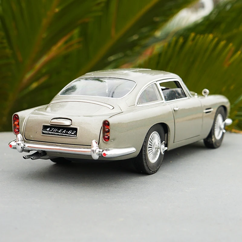 1:18 Масштаб Aston Martin DB5 007 версия фильма литая модель автомобиля игрушка для коллекции подарков игрушки для мальчиков