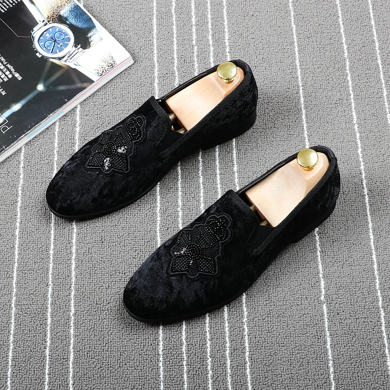 

England fashion mens soft velvet leather shoes banquet prom dress slip on embroidery shoe black summer breathable loafers zapato