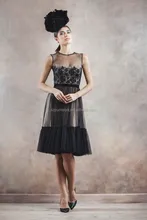 Oumeiya ONE13 Knielangen Nude Satin Schwarz Netto Party Kleid