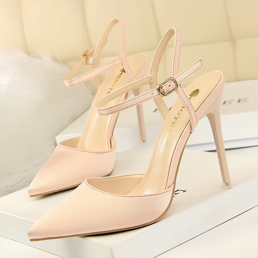 Простые женские туфли-лодочки; Сатиновые туфли на тонком высоком каблуке 10,5 см с закрытым острым носком; пикантные босоножки на тонком ремешке для ночного клуба; женская обувь - Цвет: Розовый