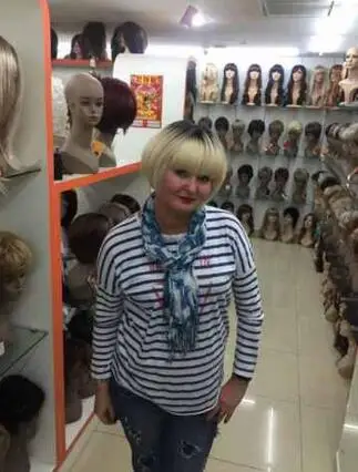 

High Quality Heat Ok Blonde with Dark Roots Bob Mushroom Style with Bangs Wig