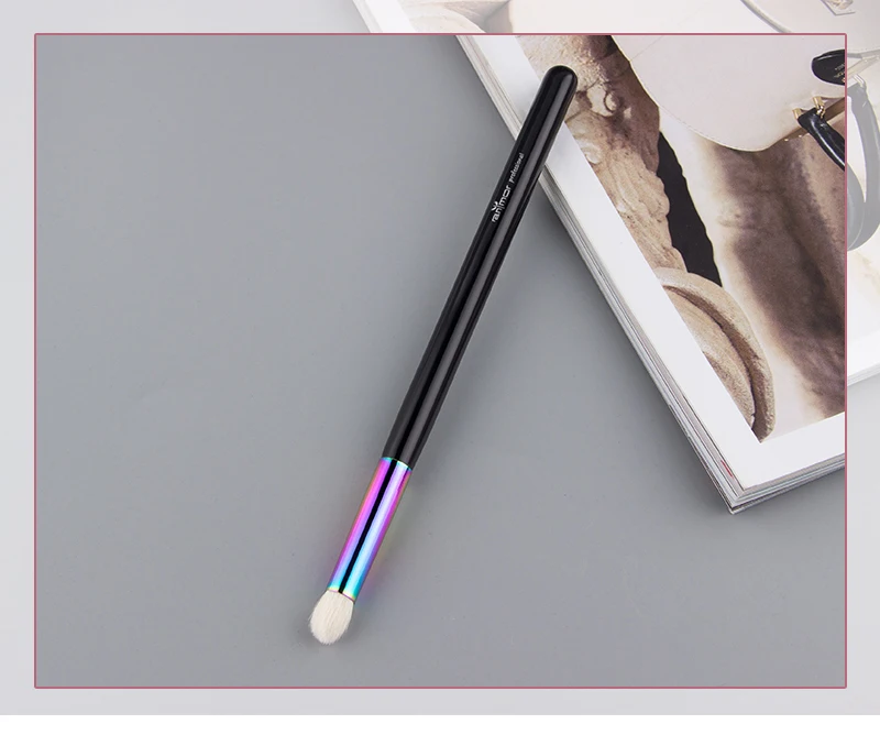makeup brushes (1)