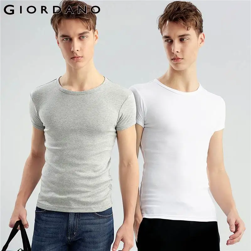 Giordano две приталеные футболки slim fit из натурального хлопка с короткими рукавами и круглым воротом,имеют несколько цветовых решений