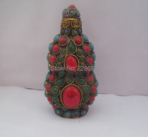 

Tibet Old Handwork Copper Imitation Coral Inlaid Semi-precious Stone Beads Bottle Style Big Snuff Bottle