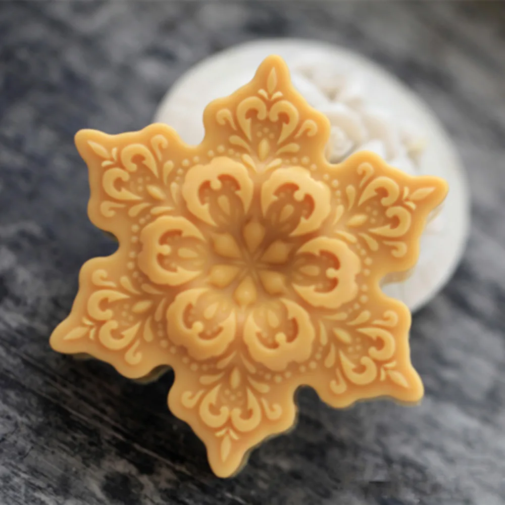 

Grainrain Christmas Flake Shaped Flower Silicone Soap Molds Handcrafted Candle Resin Mold