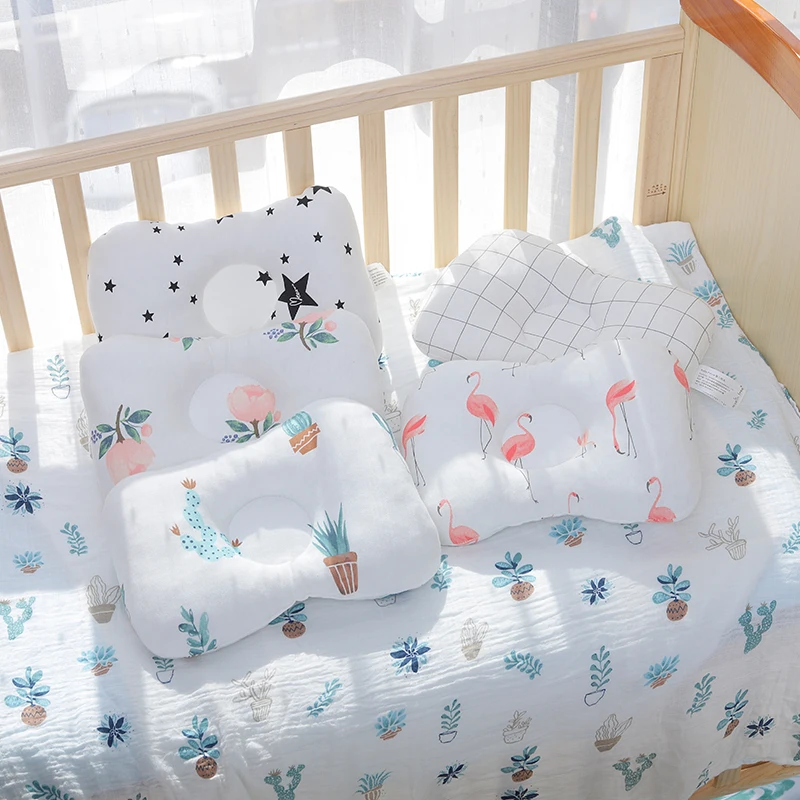 [Simfamily] вогнутая форменная Подушка для новорожденных, удерживающие подушки для младенческого сна, поддерживающая подушка для защиты головы, детская подушка с рисунком