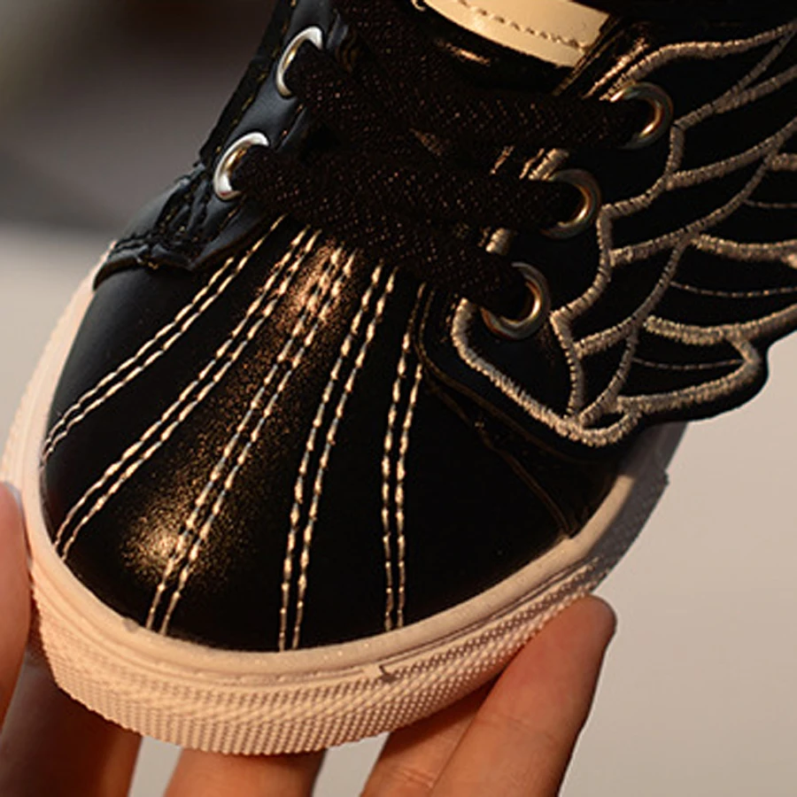 Wing Sneakers(2)