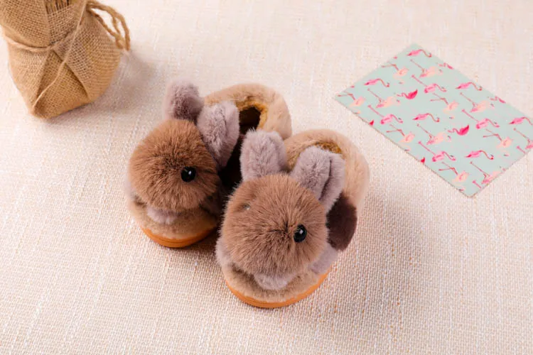 Детские домашние тапочки для маленьких девочек; зимняя теплая нескользящая обувь для мальчиков; Детские домашние шлепанцы с рисунком кролика; утепленная хлопковая обувь - Цвет: brown 1