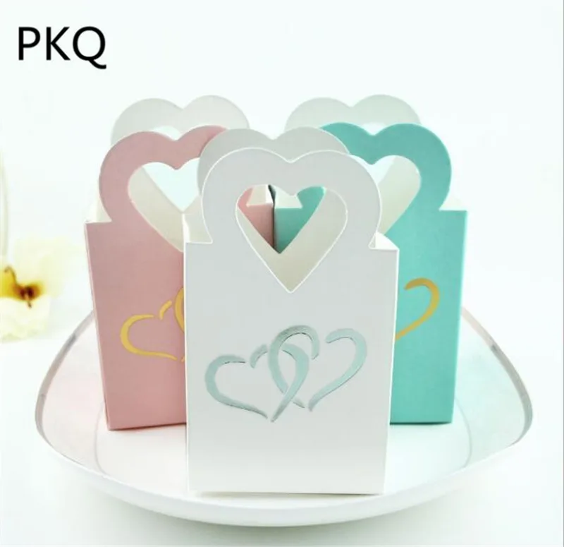 

5PCS Creative Handle Candy Bag,Small Wedding Favor Box,Heart Printed Wedding Candy Box Gift Box Packaging