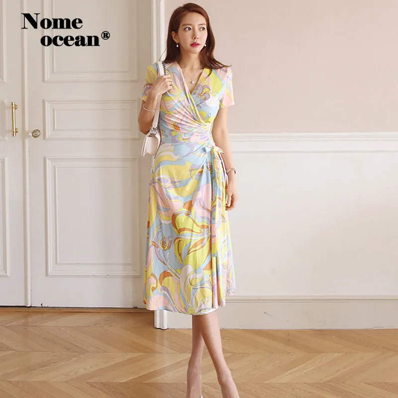 

Bohemian Floral Print Wrapped Midi Dress Belted High Waist Office Lady Dress 2019 Summer Short Sleeve OL Women Dress M19052631