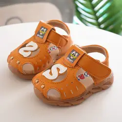 Летние светодиодный освещения для новорожденных для маленьких мальчиков девочек противоскользящие мягкая подошва сандалии