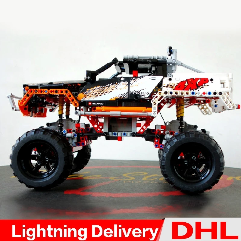 

LP 20014 Technic Kits Ultimate Version The Remote-Control Four-Wheel Drive Off-road Vehicles Blocks Lelyesings Toys Clone 9398