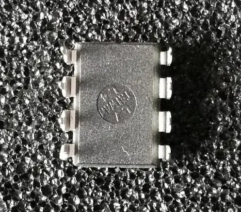 X9C104P X9C104 DIP8 новое и оригинальное