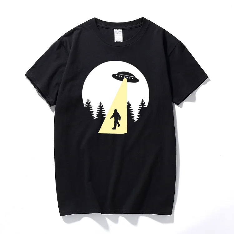 

Sasquatch Beam Up T-Shirt Funny T Shirt UFO Aliens retro cool space bigfoot US tops Cotton short sleeve camisetas hombre