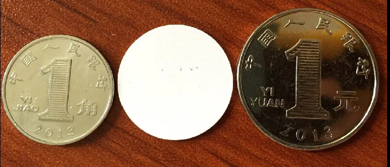 1000 шт./лот EM4100 Смарт монета тег 125 кГц RFID ID маркировочная Монета тег 20 мм бесконтактных этикетки 3M клейкая задняя сторона для доступа Управление