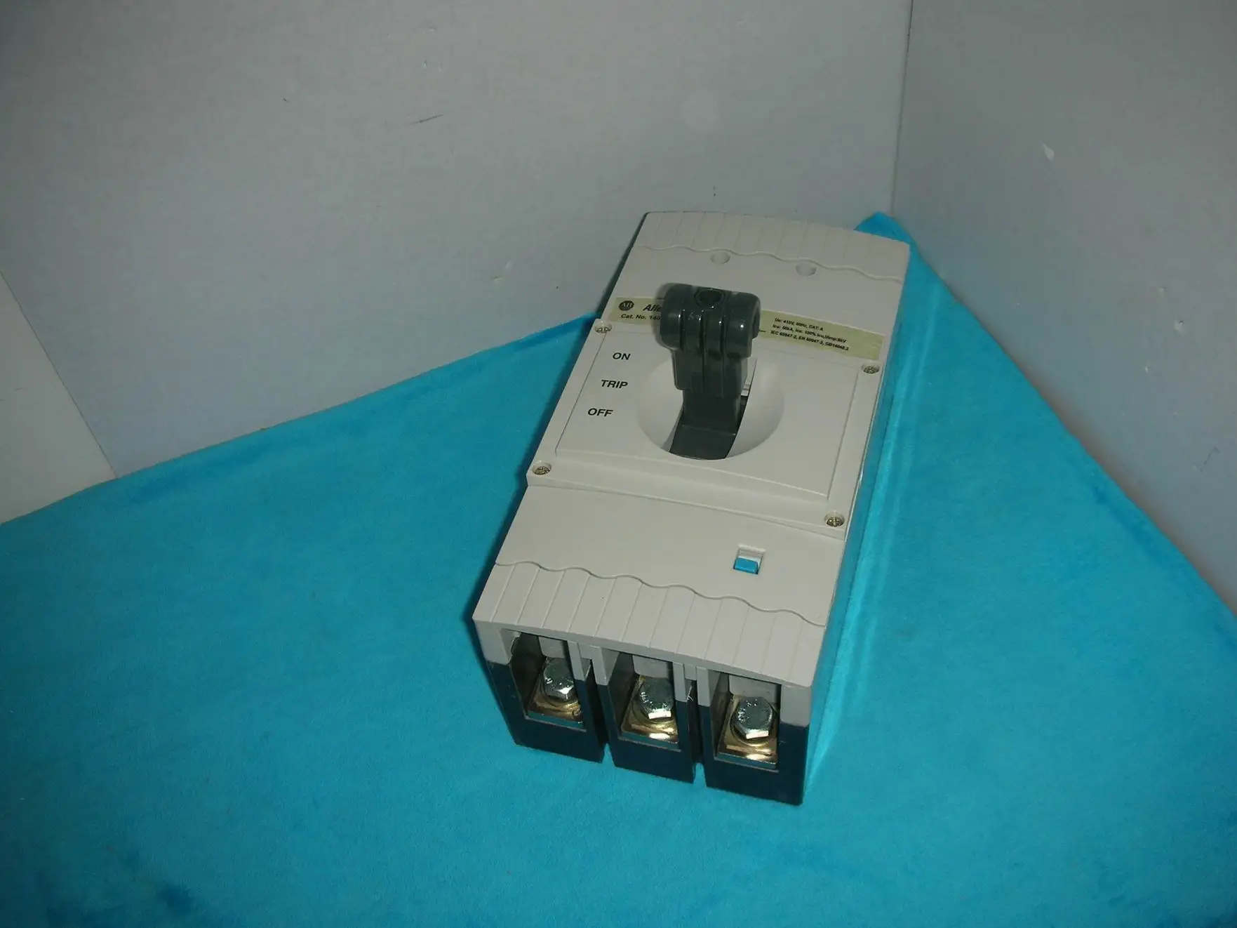

140EX-L5F3-D32A IEC60947-2 EN60947-2 GB14048.2 AB