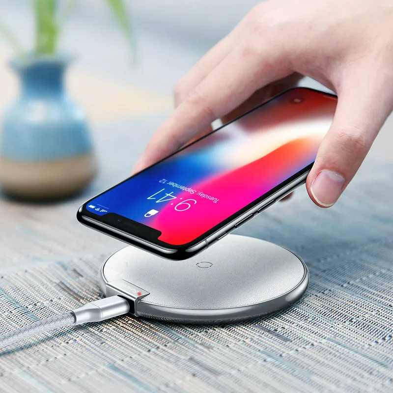 Белый Беспроводное зарядное устройство Baseus Qi для iPhone X XS Max XR 10 Вт быстрое зарядное устройство Беспроводная зарядка для samsung S9 Note 10 Беспроводное зарядное устройство - Цвет: Белый