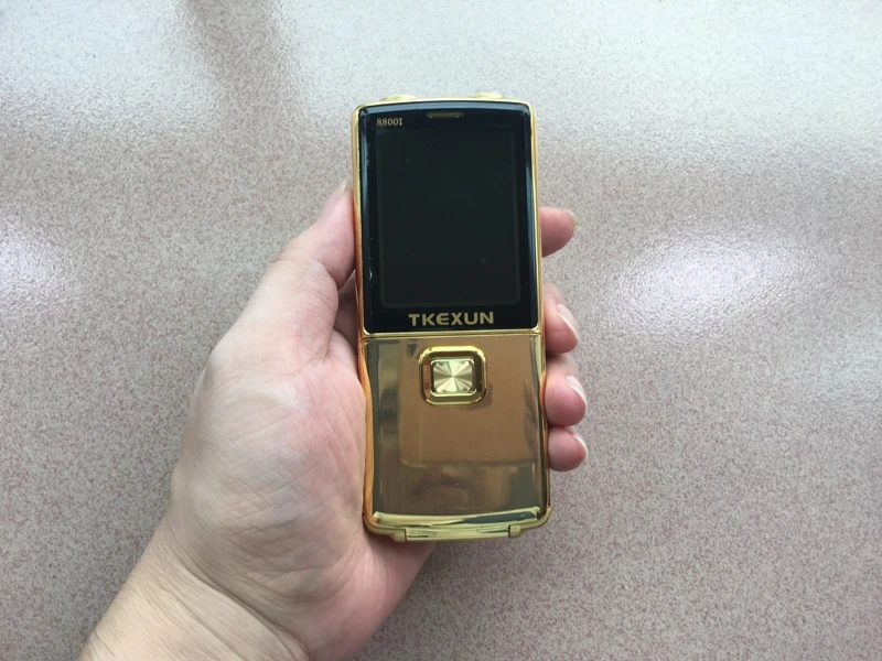 Оригинальный телефон TKEXUN 8800 с откидной крышкой, 2,4 дюйма, две sim-камеры, MP3, MP4, двойной фонарь, настоящая вибрация, волшебный голос, роскошный