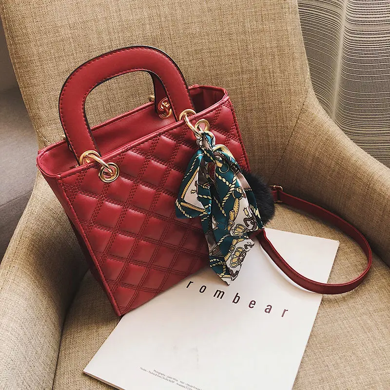 

Youbroer New Autumn and Winter Lingge Embroidery Line Princess Bag Silk Scarf Hand Bill of Lading Shoulder Bag Diamond Lattice
