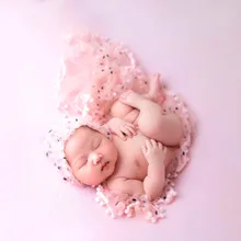 В Горошек кружевное покрывало шляпа комплект Детские рюшами шляпа новорожденных Пеленальный кокон новорожденных реквизит для фотосъемки