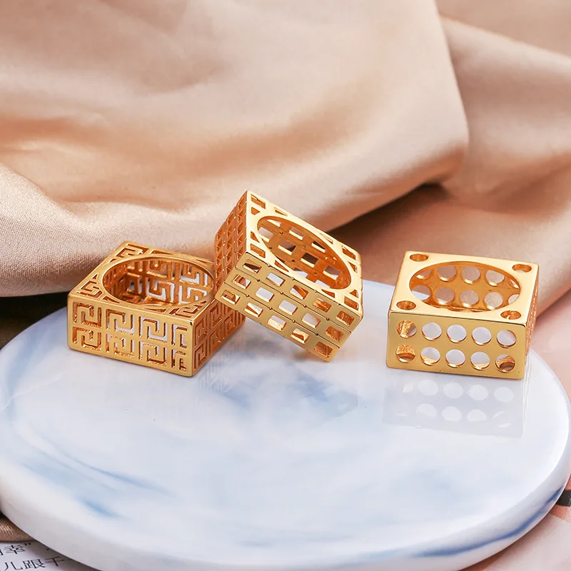 

free shipping Chinese wind square rings hollow out pattern chain.scarves buckle couple rings