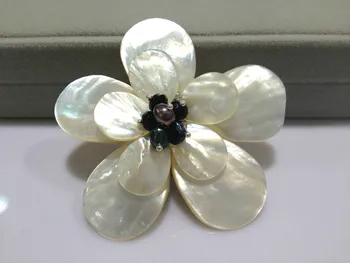 

Natural Sea Shell Flower Brooches Pins For Women Jewelry Brooch Bouquest Free Shipping Freshwater pearls corsage brooches