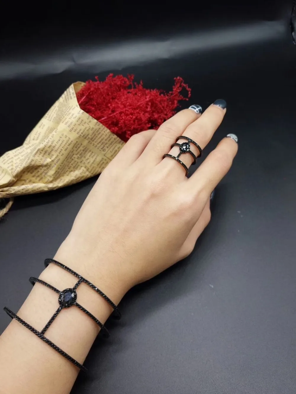 Роскошные уникальный бренд AAA кубический цирконий Cz геометрический 3 ряд простой дизайн рук Браслет-манжета набор колец для Для женщин вече... Роскошные уникальный бренд AAA кубический цирконий Cz геометрический 3 ряд простой дизайн рук Браслет-манжета набор колец для Для женщин вече...