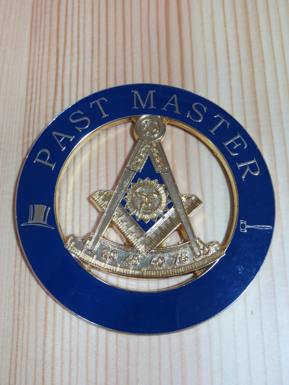 

Masonic Car Badge Emblem Mason Freemason N5 PAST MASTER
