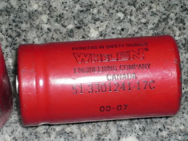 

[SA]Canadian production200UF is said to be non -standard voltage 500V volume of 35x65 in stock wholesale--10pcs/lot