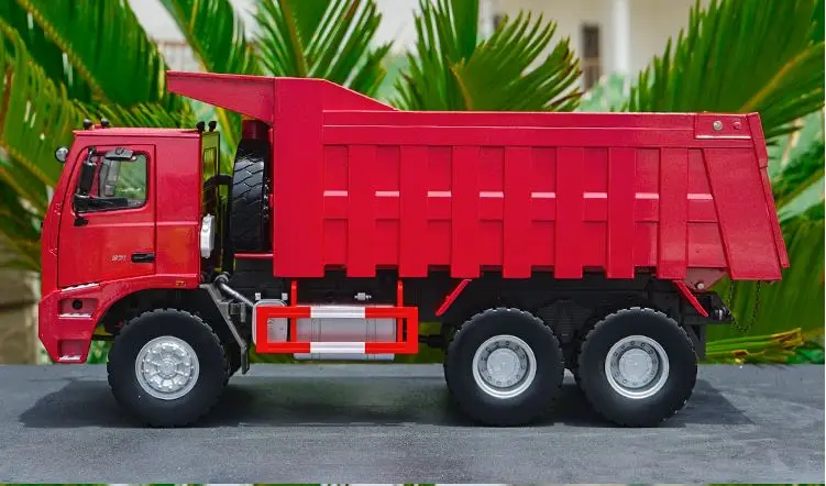 Коллекционная модель игрушки из сплава подарок 1:24 Масштаб SinoTruk HOWO 70 T сверхмощный