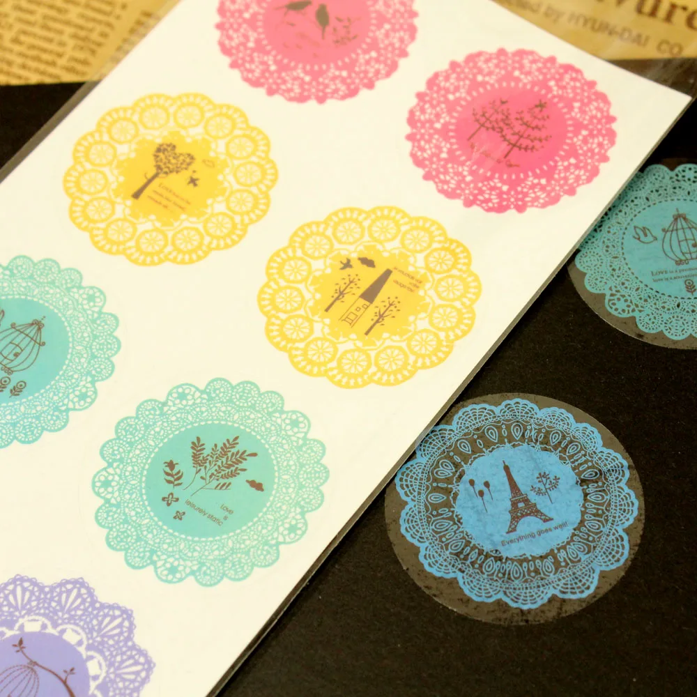 

200 Pcs Bag Decorative Stickers Pink Blue Yellow Heart Lace Bread Packing Cookie Bag Sealing Stickers Bag Decoration