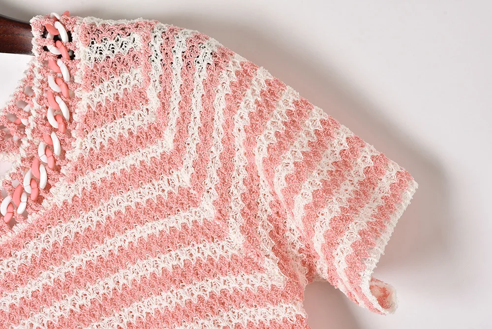 10359878346_587990296