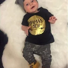 Одежда для новорожденных мальчиков летняя одежда Повседневная футболка с короткими рукавами и надписью «Mamas boy»+ штаны для малышей, комплект одежды из 2 предметов для маленьких мальчиков