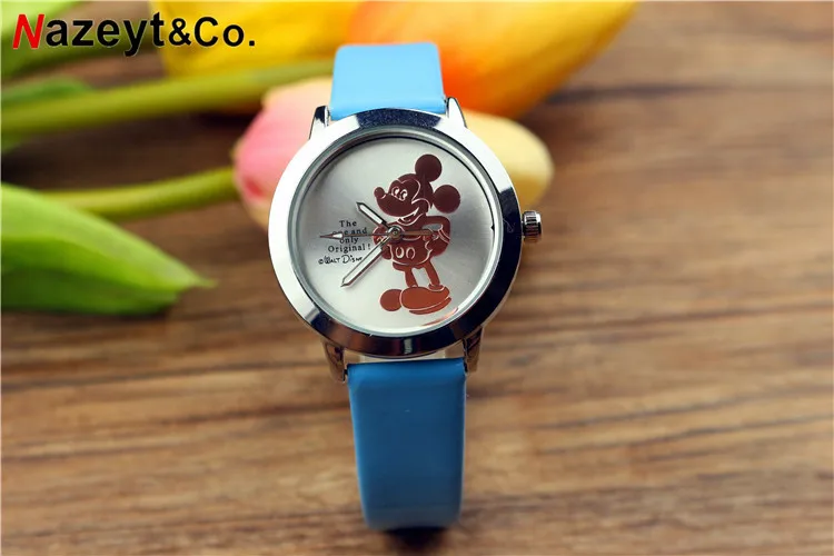 Новые детские часы с 3D ремнем Микки Мауса, студенческие светящиеся кварцевые наручные часы с рисунком Микки Мауса для женщин - Цвет: Небесно-голубой