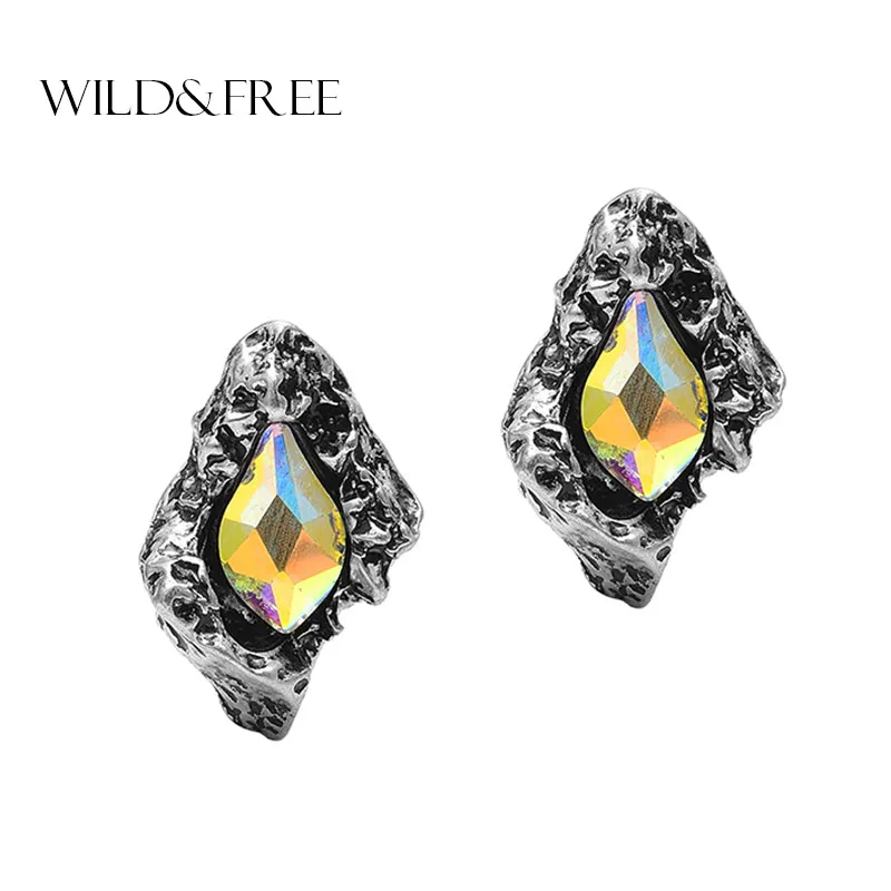 

Women Vintage Zinc Alloy Rhombus Stud Earrings Retro Antique Silver Plated Green Metal Colorized Glass Fashion Earrings Jewelry