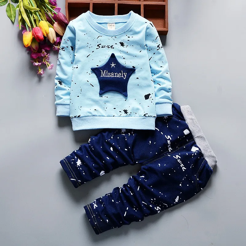 Новые комплекты детской одежды осенние хлопковые комплекты для маленьких мальчиков из футболки с длинными рукавами и принтом пятиконечной звезды+ штанов