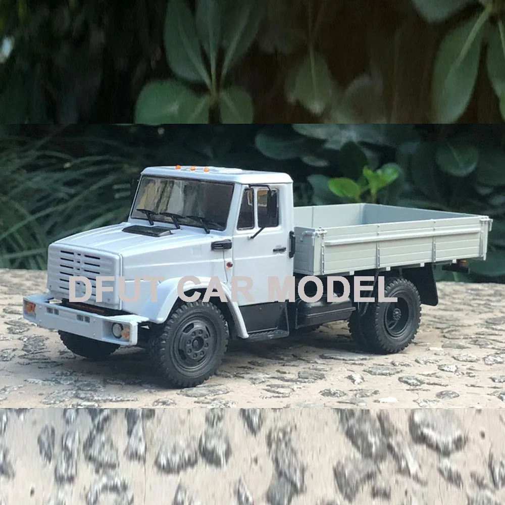 1:43 автомобили игрушечные из сплава оригинальные авторизованные Аутентичные