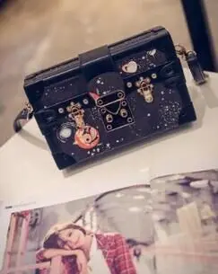 Новая женская коробка с принтами сумка Ретро Маленькая Лоскутная цепь металлическая сумка через плечо Известные модные дизайнерские сумки - Цвет: black 2  Photo Color