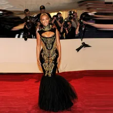 Hot Sexy Beyonce MET Gala Черный И Золотой Вышивкой Бисером Высокая Шея Русалка Знаменитости Платья Вечерние Платья Пром Платья