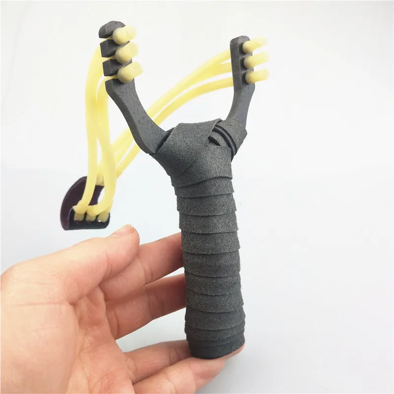 High Quality Titanium Steel Slingshot Slingshot Shooting Outdoor Hunting Accessories with Powerful Rubber Band Shooting Game