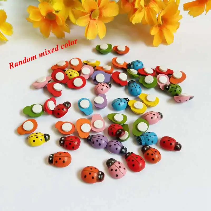 

100Pcs Mixed Colorful Bees and Ladybug Wood Sewing Buttons For Kids Clothes Scrapbooking Fridge Magnet Decoration Handicraft DIY