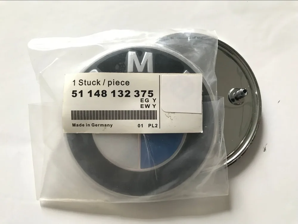 

1pcs 82mm/74mm Blue/White Emblem Badge BONNET Hood Front Rear Trunk Logo for E46 E39 E38 E90 E60 Z3 Z4 X3 X5 X6