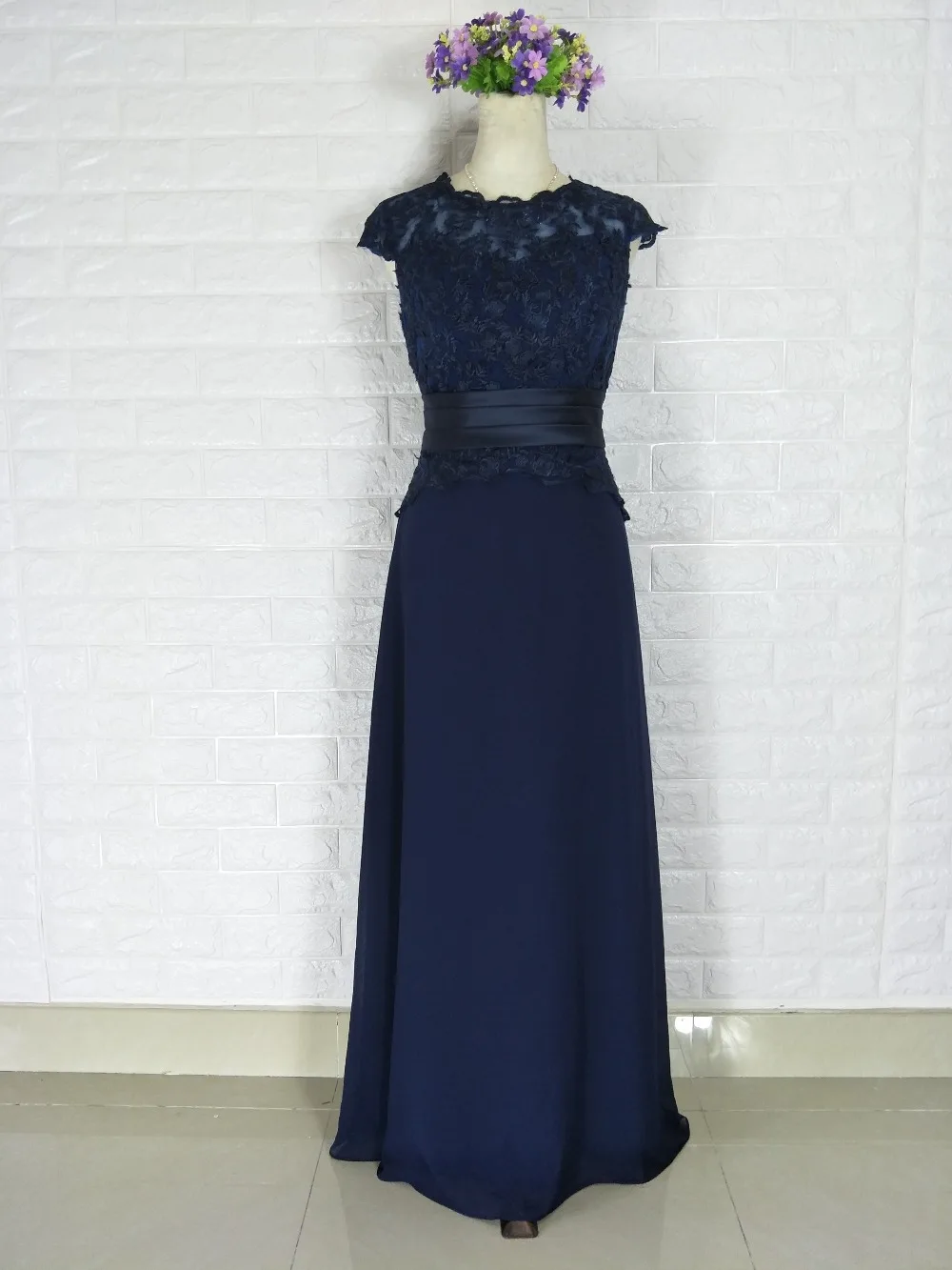 Discount  Royal Blue 2018 Mother Of The Bride Dresses A-line Cap Sleeves Chiffon Appliques Beaded Groom Long 