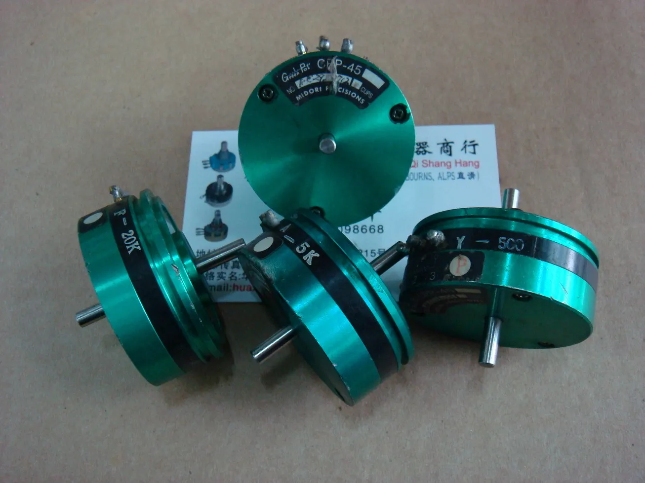 

[VK] Used MIDORI CPP-45 500R 5K 20k conductive plastic potentiometer shaft 4MM switch