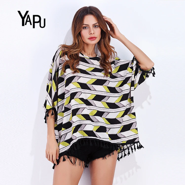 Europe and the United States new round neck collar splicing fringed edge bat sleeves loose font