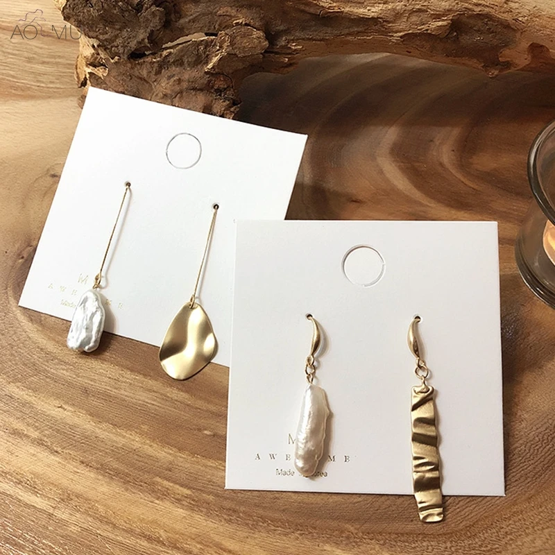 

AOMU Vintage Freshwater Pearl Asymmetry Matte Golden Metal Irregular Long Dangle Drop Earrings for Women Girl Party Jewelry Gift