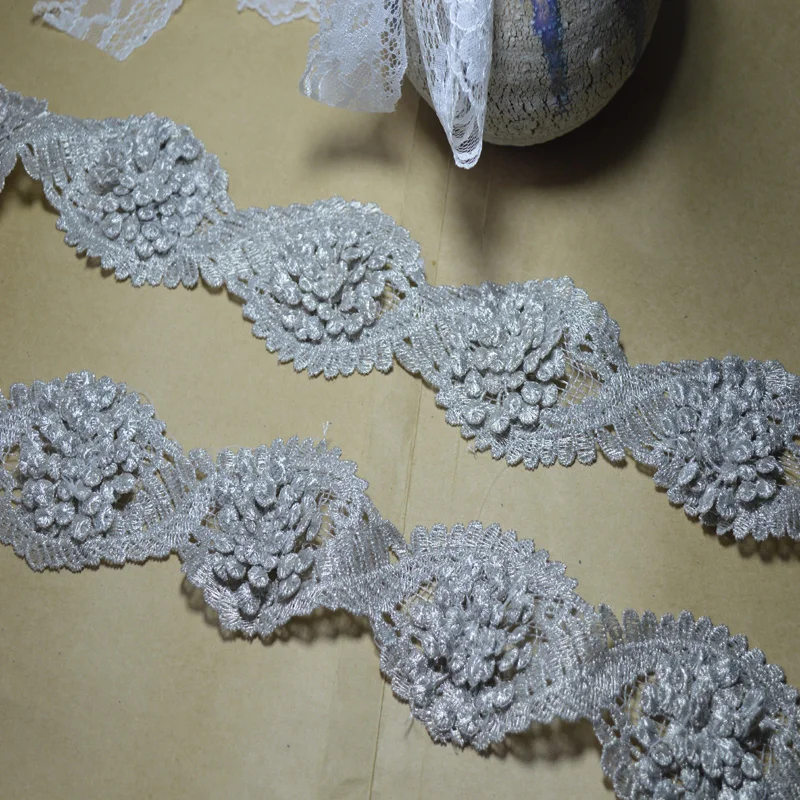 Free shiping 5.5cm(2yds/lot)sliver gray shiny silk 3D flower Embroidery lace trim for garments and wedding decoration17010707 | Дом и сад