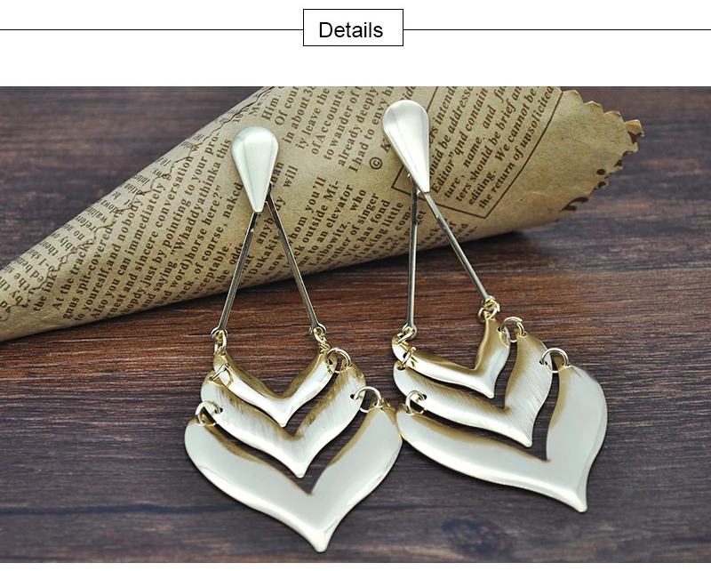 golden earringsE1764_04