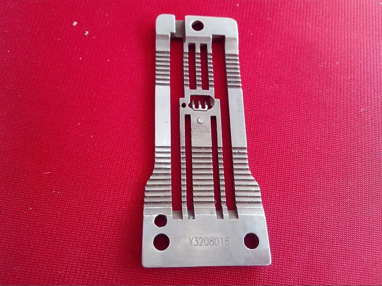 

Sewing machine parts, elegant full file large and needle plate Y3208016 large and needle plate with movable tongue piece