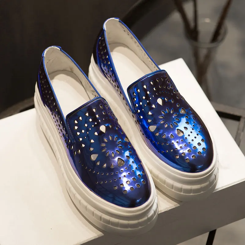 

2016 Platform Shoes Woman brand Creepers Round Toe Women Famous Patent Leather Cut Outs Shoes Laser Silver Blue Women Creepers